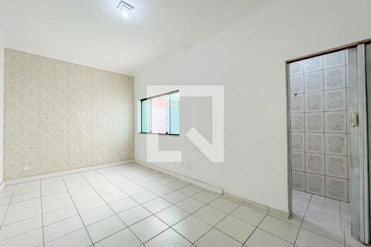 Suíte de casa para alugar com 5 quartos, 200m² em Centro, Osasco