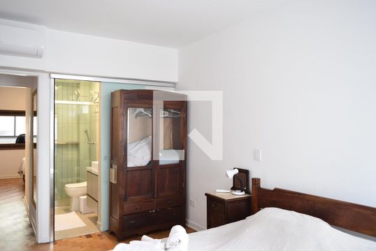 Suíte 1 de apartamento para alugar com 3 quartos, 150m² em Pinheiros, São Paulo