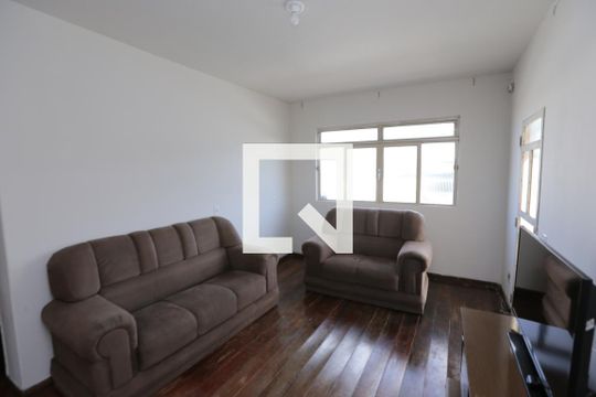Casa 1 de casa para alugar com 8 quartos, 370m² em Riacho das Pedras, Contagem