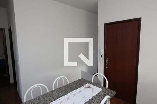 Casa 1 de casa para alugar com 8 quartos, 370m² em Riacho das Pedras, Contagem