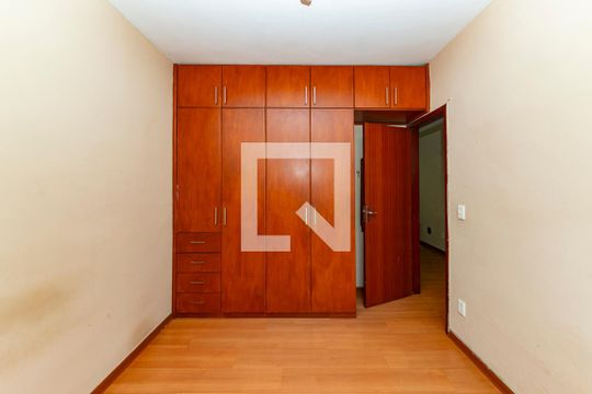 Quarto 1 de apartamento à venda com 2 quartos, 47m² em Jardim América, Belo Horizonte