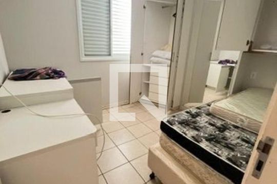 Quarto 2 de apartamento para alugar com 2 quartos, 68m² em Centro, Uberlândia