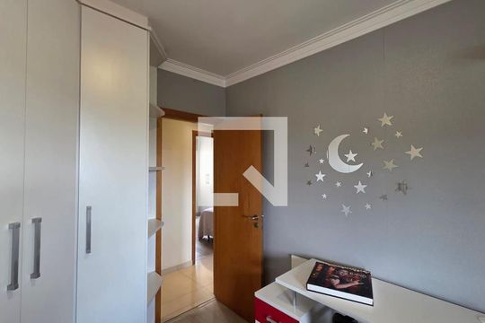 Quarto de apartamento à venda com 3 quartos, 247m² em Nova Gerti, São Caetano do Sul