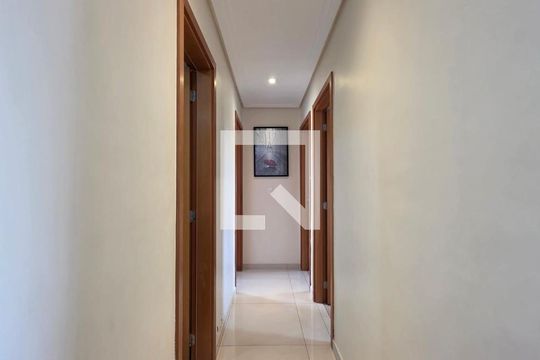 Corredor de apartamento à venda com 3 quartos, 247m² em Nova Gerti, São Caetano do Sul