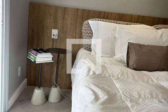 Quarto de apartamento à venda com 3 quartos, 96m² em Vila Scarpelli, Santo André
