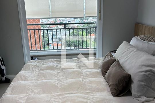 Quarto de apartamento à venda com 3 quartos, 96m² em Vila Scarpelli, Santo André
