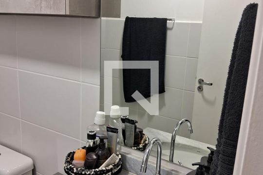 Banheiro de apartamento para alugar com 3 quartos, 80m² em Balneário Tropical, Paulínia
