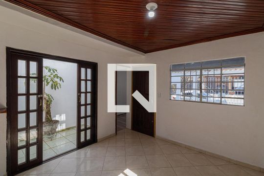 Casa1 de casa à venda com 4 quartos, 200m² em Cidade Antônio Estêvão de Carvalho, São Paulo