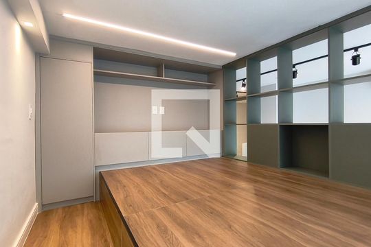 Quarto de kitnet/studio à venda com 2 quartos, 58m² em Vila Mariana, São Paulo
