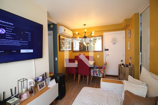 Sala de apartamento à venda com 2 quartos, 55m² em Anil, Rio de Janeiro