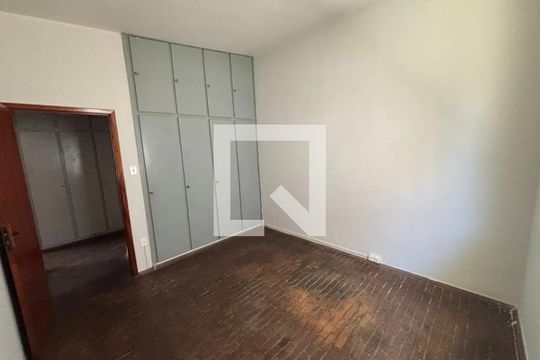 Quarto 2 de casa para alugar com 4 quartos, 150m² em Brasil, Uberlândia