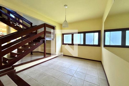 Sala 2 de casa de condomínio para alugar com 4 quartos, 385m² em Rio Tavares, Florianópolis