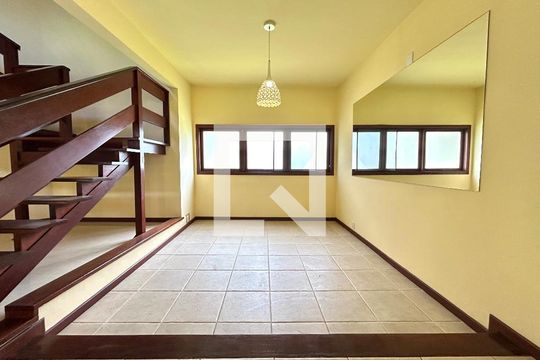 Sala 2 de casa de condomínio para alugar com 4 quartos, 385m² em Rio Tavares, Florianópolis