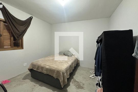 Suíte 1 de casa à venda com 3 quartos, 350m² em Jardim Timbauhy, Barueri