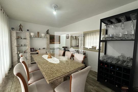 Sala de casa à venda com 3 quartos, 350m² em Jardim Timbauhy, Barueri