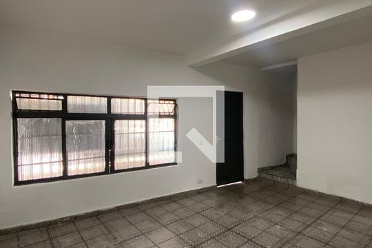 Sala de casa para alugar com 1 quarto, 105m² em Santo Antônio, Osasco