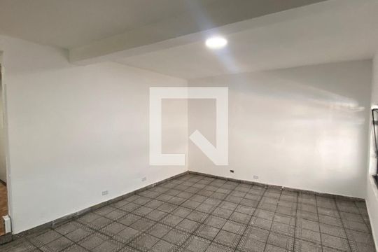 Sala de casa para alugar com 1 quarto, 105m² em Santo Antônio, Osasco
