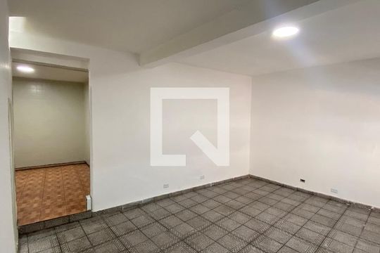 Sala de casa para alugar com 1 quarto, 105m² em Santo Antônio, Osasco