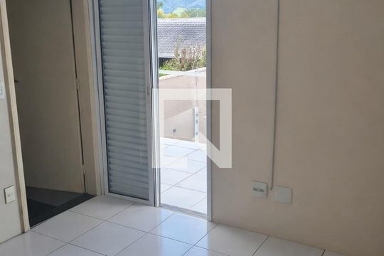 Quarto de casa à venda com 4 quartos, 288m² em Horto Santo Antonio, Jundiaí