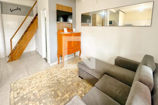 Sala 2 de casa para alugar com 2 quartos, 75m² em Ingleses, Florianópolis