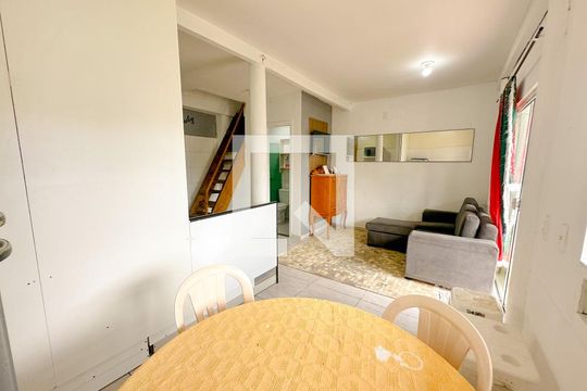 Sala 1 de casa para alugar com 2 quartos, 75m² em Ingleses, Florianópolis