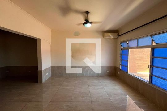 Casa à venda com 4 quartos, 150m² em Jardim Pedreira, São Paulo