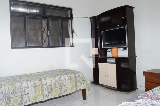 Quarto 3 de casa à venda com 3 quartos, 360m² em Dom Silverio, Belo Horizonte