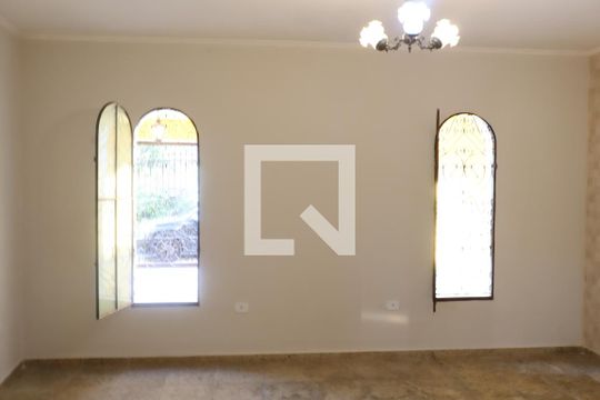 Sala de casa para alugar com 3 quartos, 215m² em Jardim Ibitirama, São Paulo