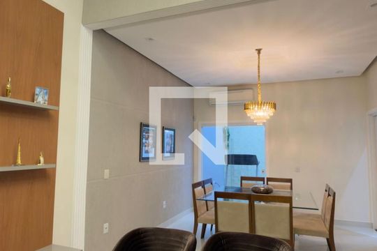 Casa de Condomínio à venda com 3 quartos, 275m² em Jardim Promeca, Várzea Paulista