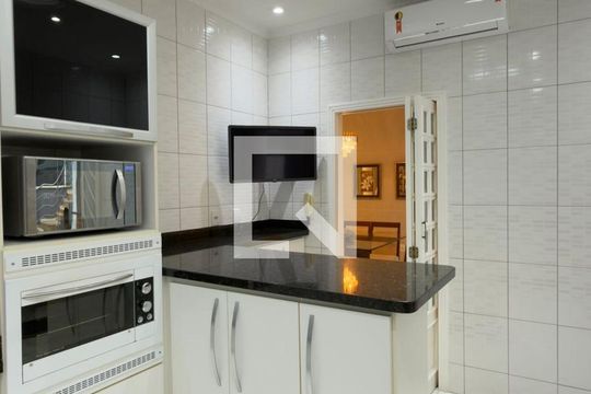 Casa de Condomínio à venda com 3 quartos, 275m² em Jardim Promeca, Várzea Paulista