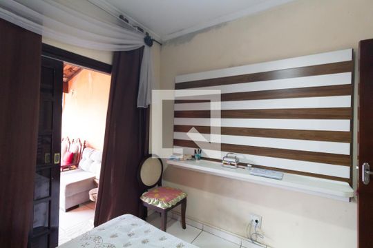 Suíte 1 de casa à venda com 3 quartos, 250m² em Vila Rosaria, São Paulo