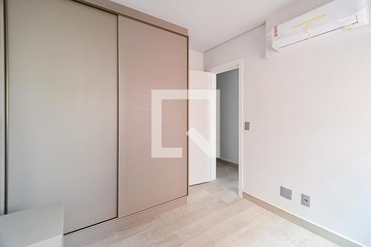 Quarto 1 de apartamento para alugar com 2 quartos, 60m² em Lourdes, Belo Horizonte