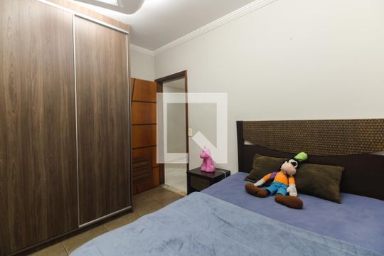 Quarto 1 de casa à venda com 4 quartos, 220m² em Penha de França, São Paulo