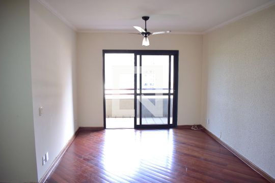 Sala de apartamento para alugar com 3 quartos, 124m² em Centro, Ribeirão Preto