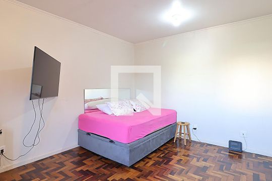 Espaço conjugado de kitnet/studio à venda com 1 quarto, 52m² em São Sebastião, Porto Alegre