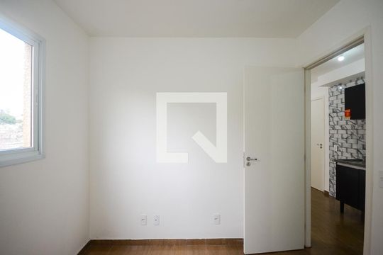 Quarto 1 de apartamento para alugar com 2 quartos, 36m² em Jardim Bandeirantes, São Paulo