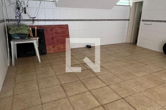 Casa à venda com 3 quartos, 400m² em Campo Belo, São Paulo