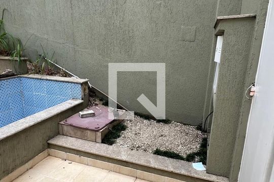 Casa à venda com 3 quartos, 400m² em Campo Belo, São Paulo