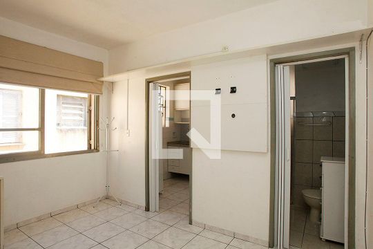Studio - Sala / Quarto de kitnet/studio à venda com 1 quarto, 23m² em Menino Deus, Porto Alegre