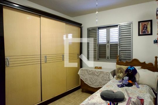 Quarto 2 (Casa 1) de casa para alugar com 6 quartos, 342m² em Concórdia, Belo Horizonte