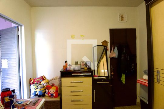 Quarto 2 (Casa 1) de casa para alugar com 6 quartos, 342m² em Concórdia, Belo Horizonte