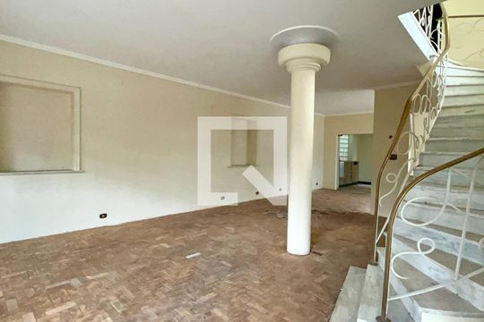 Sala de casa à venda com 4 quartos, 220m² em Jardim Paulista, São Paulo