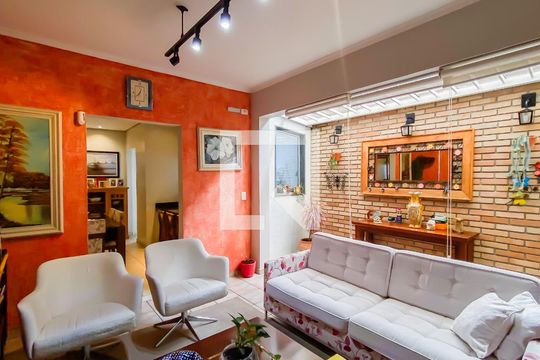 Sala  de casa à venda com 4 quartos, 250m² em Cidade Líder, São Paulo