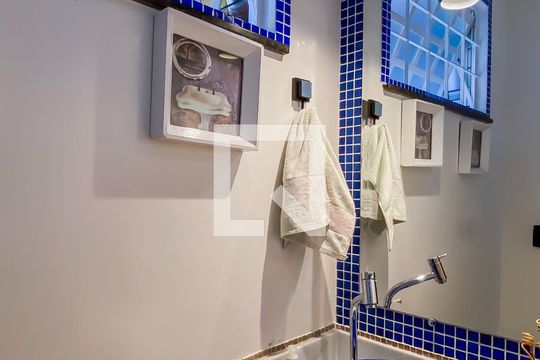 Lavabo  de casa à venda com 4 quartos, 250m² em Cidade Líder, São Paulo