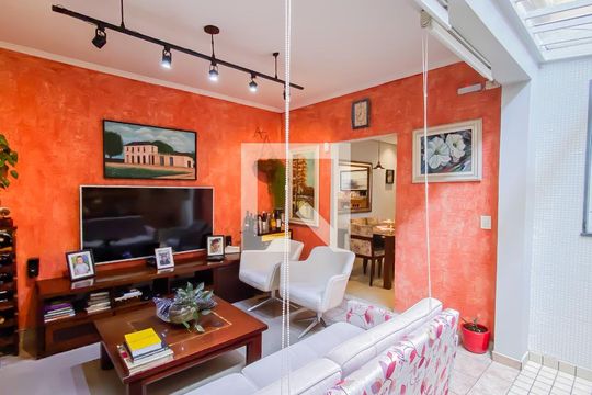 Casa à venda com 4 quartos, 250m² em Cidade Líder, São Paulo
