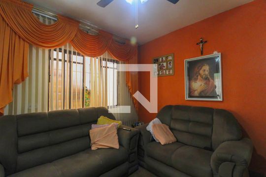 Sala de casa para alugar com 2 quartos, 11m² em Jardim Santa Teresinha, São Paulo