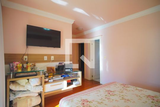 Suíte  de casa para alugar com 4 quartos, 267m² em Cristo Rei, São Leopoldo
