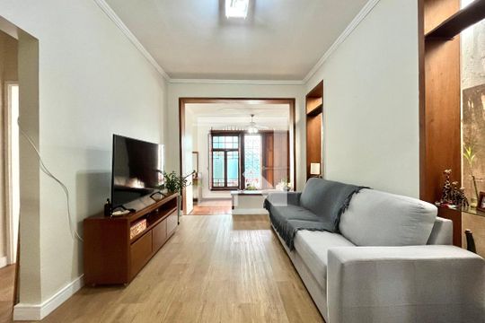 Sala de casa à venda com 3 quartos, 378m² em Cidade Vargas, São Paulo