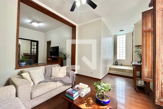 Sala de casa à venda com 3 quartos, 378m² em Cidade Vargas, São Paulo
