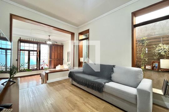 Sala de casa à venda com 3 quartos, 378m² em Cidade Vargas, São Paulo